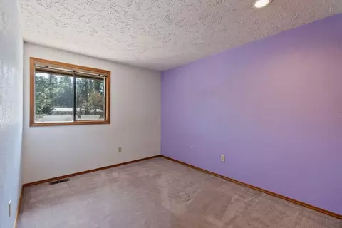 Bedroom - 11007 E 27th Ave, Spokane Valley, WA 99206 photo 4 of 6