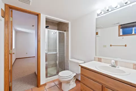 Bath - 11007 E 27th Ave, Spokane Valley, WA 99206 photo 6 of 6