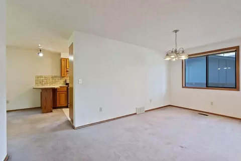 Living - 11007 E 27th Ave, Spokane Valley, WA 99206 photo 5 of 7