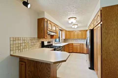 Kitchen - 11007 E 27th Ave, Spokane Valley, WA 99206 photo 1 of 4
