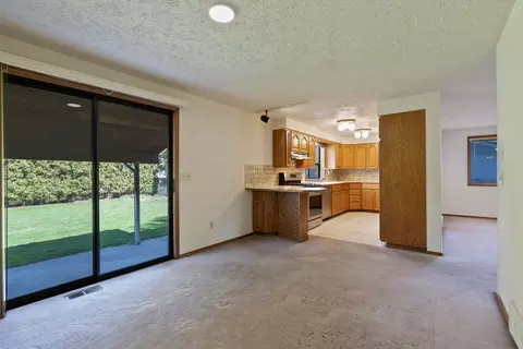 Living - 11007 E 27th Ave, Spokane Valley, WA 99206 photo 7 of 7