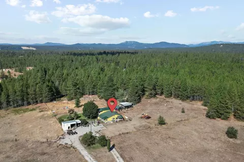 40402 N Hardesty Rd, Elk, WA 99009