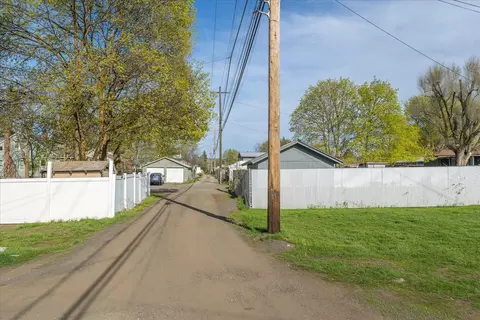 3323 E 30th Ave, Spokane, WA 99223 photo 24