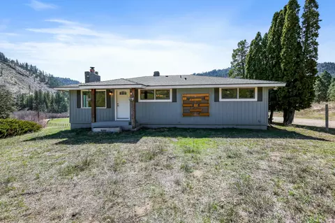 6541 Scotia Rd, Newport, WA 99156