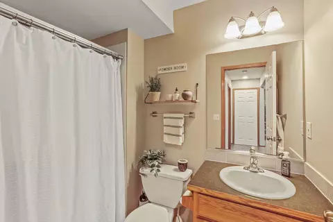 Bath - 16516 N Fairview Rd, Colbert, WA 99005 photo 1 of 3