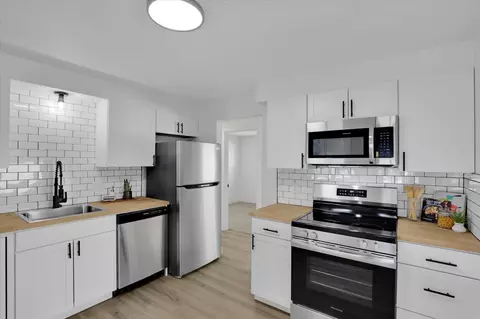 Kitchen - 1708 E Rowan Ave, Spokane, WA 99207 photo 1 of 2