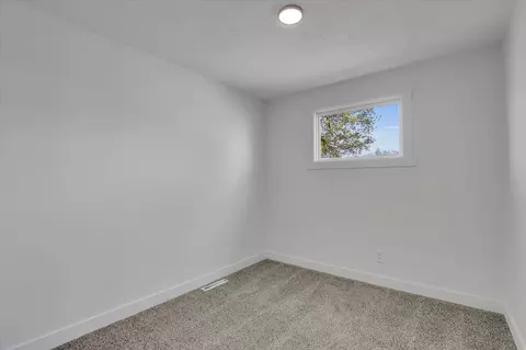 Bedroom - 1708 E Rowan Ave, Spokane, WA 99207 photo 3 of 5
