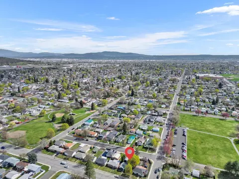 View/Area - 1708 E Rowan Ave, Spokane, WA 99207 photo 4 of 5