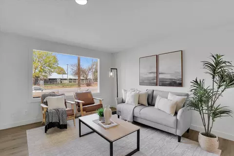 Living - 1708 E Rowan Ave, Spokane, WA 99207 photo 1 of 3