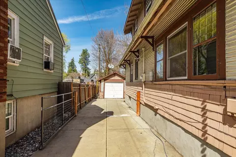 Exterior - 311 E 17th Ave, Spokane, WA 99203 photo 4 of 10