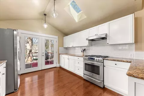 Kitchen - 311 E 17th Ave, Spokane, WA 99203 photo 1 of 6