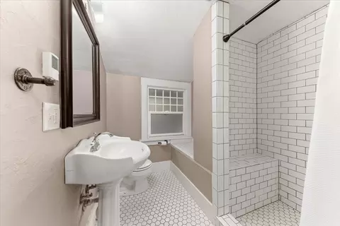 Bath - 311 E 17th Ave, Spokane, WA 99203 photo 2 of 2
