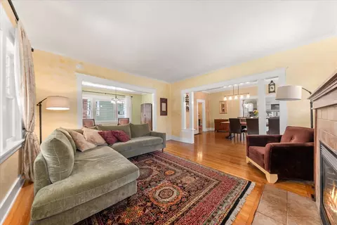 Living - 311 E 17th Ave, Spokane, WA 99203 photo 2 of 5