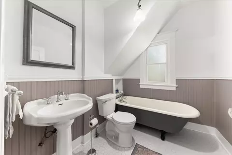 Bath - 311 E 17th Ave, Spokane, WA 99203 photo 1 of 2