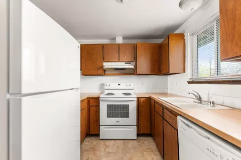 Kitchen - 2310 E 1st Ave, Spokane, WA 99202 photo 1 of 5