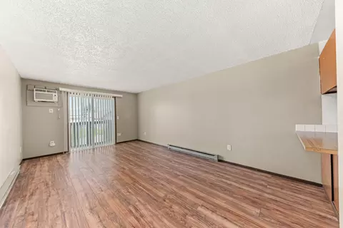 Living - 2310 E 1st Ave, Spokane, WA 99202 photo 1 of 5