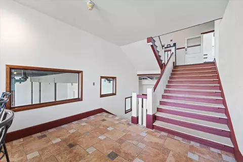 Entry Way - 5634 E Commerce Ave, Spokane, WA 99207 photo 3 of 6