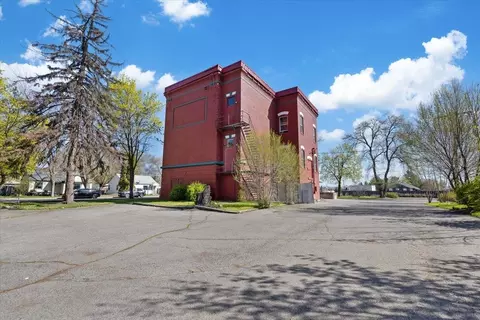 Exterior - 5634 E Commerce Ave, Spokane, WA 99207 photo 5 of 7