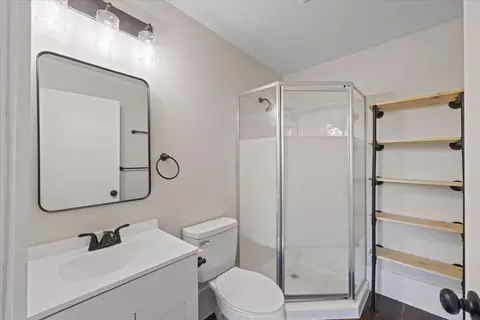 Bath - 5634 E Commerce Ave, Spokane, WA 99207 photo 1 of 3