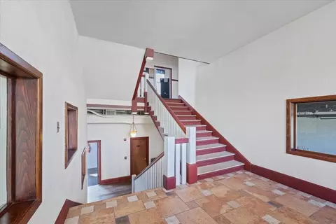 Entry Way - 5634 E Commerce Ave, Spokane, WA 99207 photo 5 of 6