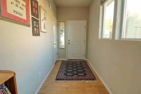 214 E Travis Ct, Spokane, WA 99208 photo 3