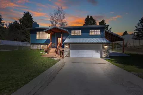 119 E Circle Dr, Newport, WA 99156