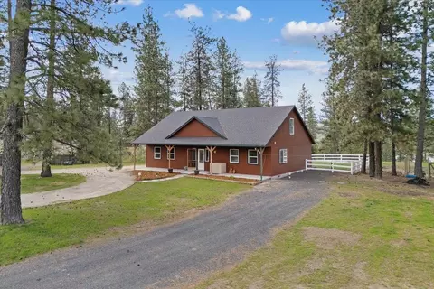 6421 C Lakeview Dr, Nine Mile Falls, WA 99026
