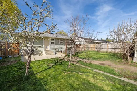 Exterior - 816 E Decatur Ave, Spokane, WA 99208 photo 8 of 17