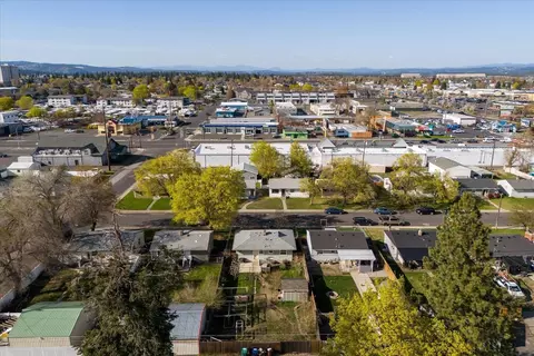 View/Area - 816 E Decatur Ave, Spokane, WA 99208 photo 5 of 11