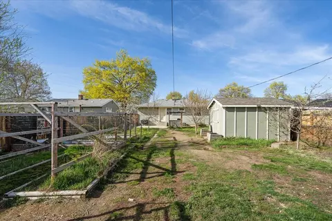 Exterior - 816 E Decatur Ave, Spokane, WA 99208 photo 15 of 17