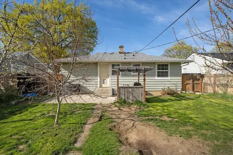 Exterior - 816 E Decatur Ave, Spokane, WA 99208 photo 9 of 17