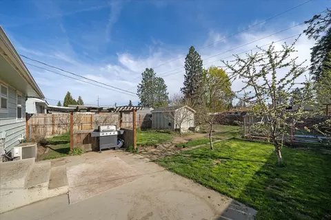 Exterior - 816 E Decatur Ave, Spokane, WA 99208 photo 2 of 17