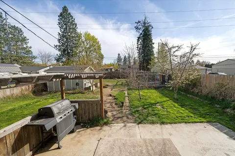 Exterior - 816 E Decatur Ave, Spokane, WA 99208 photo 6 of 17