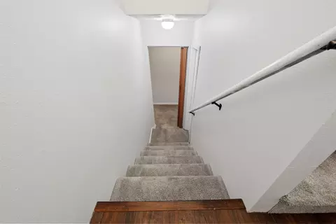 Entry Way - 4015 E 34th Ave, Spokane, WA 99223 photo 3 of 4