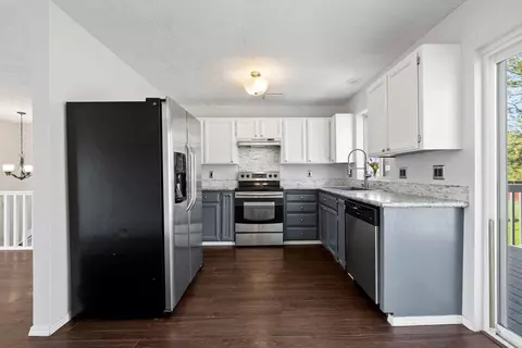 Kitchen - 4015 E 34th Ave, Spokane, WA 99223 photo 1 of 3