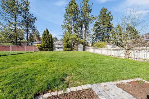 Exterior - 4015 E 34th Ave, Spokane, WA 99223 photo 4 of 6