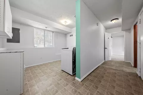 Entry Way - 4015 E 34th Ave, Spokane, WA 99223 photo 4 of 4