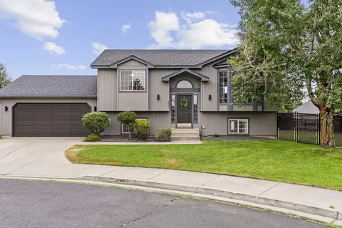 7801 N Debby Lynn Ct, Spokane, WA 99208