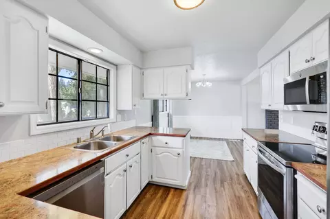 10211 E 8th Ave, Spokane Valley, WA 99206 photo 8