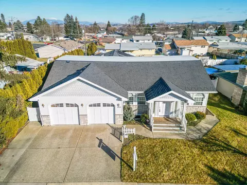 6916 N Wiscomb St, Spokane, WA 99208