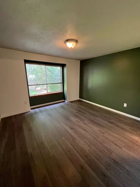511 E Walton Ave, Spokane, WA 99207 photo 11