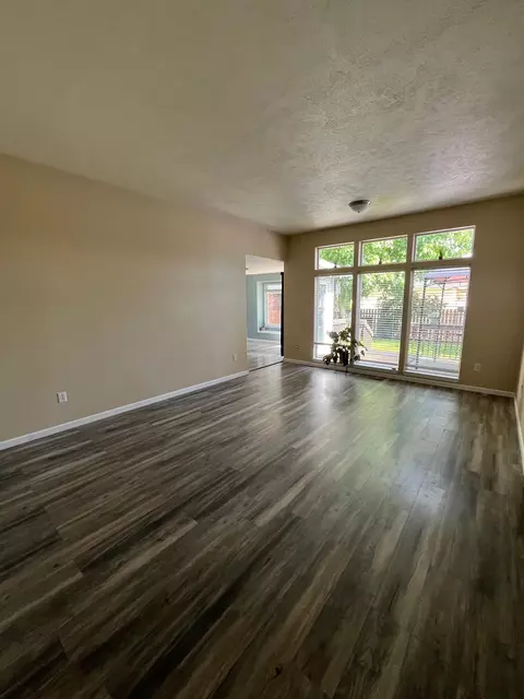 511 E Walton Ave, Spokane, WA 99207 photo 3