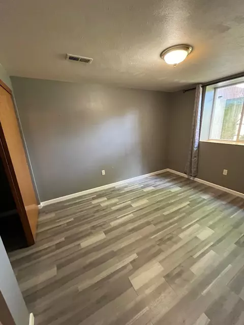 511 E Walton Ave, Spokane, WA 99207 photo 17