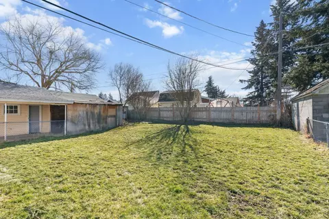 824 E Queen Ave, Spokane, WA 99208 photo 16