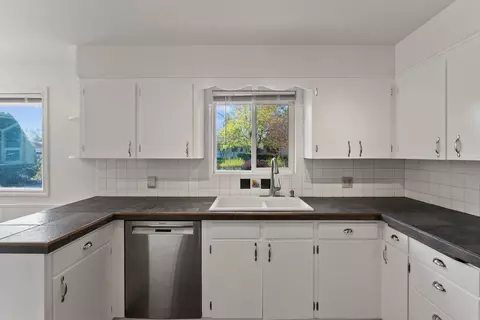 Kitchen - 11207 E 6th Ave, Spokane, WA 99206 photo 2 of 5