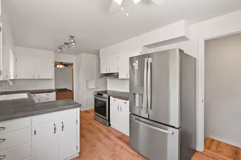 Kitchen - 11207 E 6th Ave, Spokane, WA 99206 photo 5 of 5