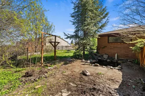 Exterior - 11207 E 6th Ave, Spokane, WA 99206 photo 5 of 8
