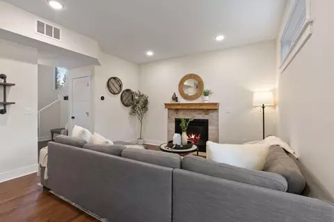 Living - 3703 E 34th Ave, Spokane, WA 99223 photo 3 of 4