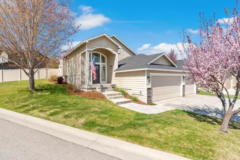 4517 E 34th Ln, Spokane, WA 99223 photo 2