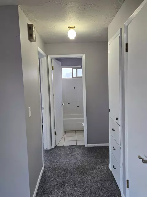 Entry Way - 702 E Bismark Ave, Spokane, WA 99208 photo 1 of 1